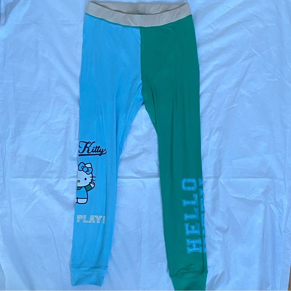 NWT Hello Kitty 3 Piece Pj Set - Picture 4 of 6